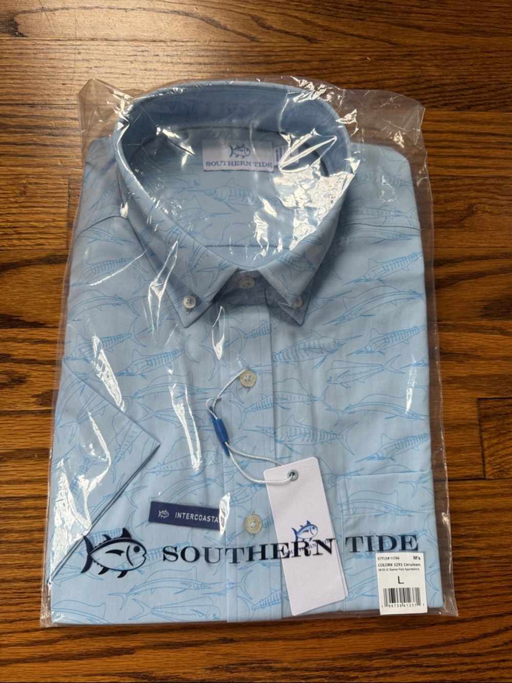 Southern Tide Light Blue Short Sleeve Button-Down Shirt with Fish Print